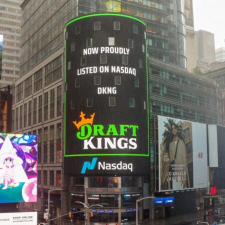 DraftKings reigns supreme in bank survey; ESPN Bet makes waves